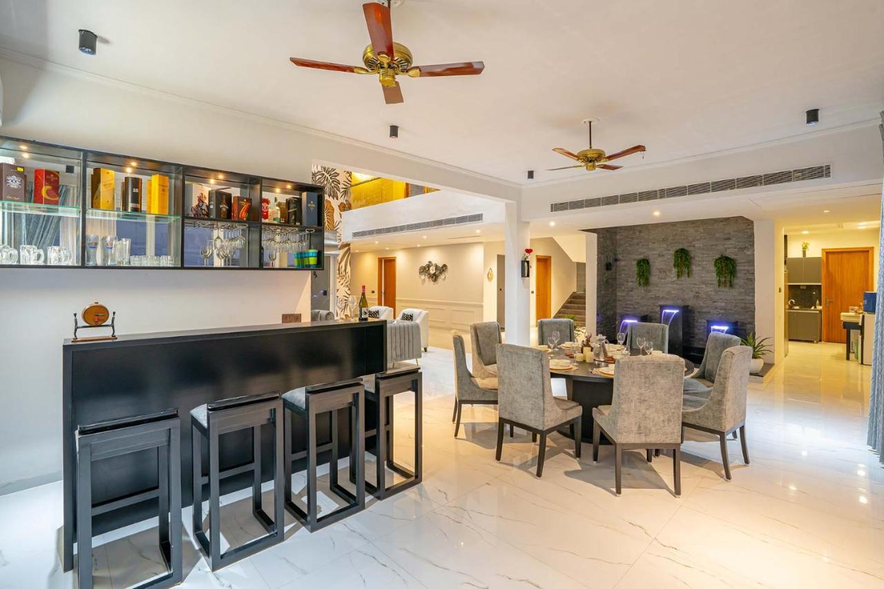 Stayvista At Le Blanc Escape W Outdoor Pool Sohna Exterior foto